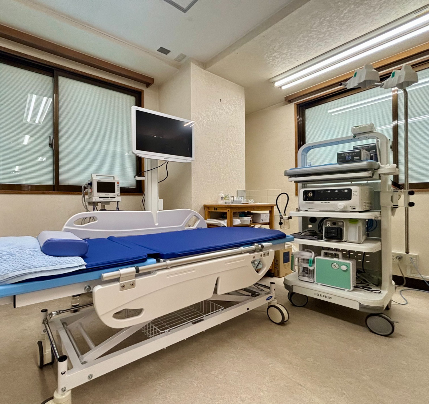 横浜市西区南幸、横浜西口駅停留所、消化器内科、一般内科、外科